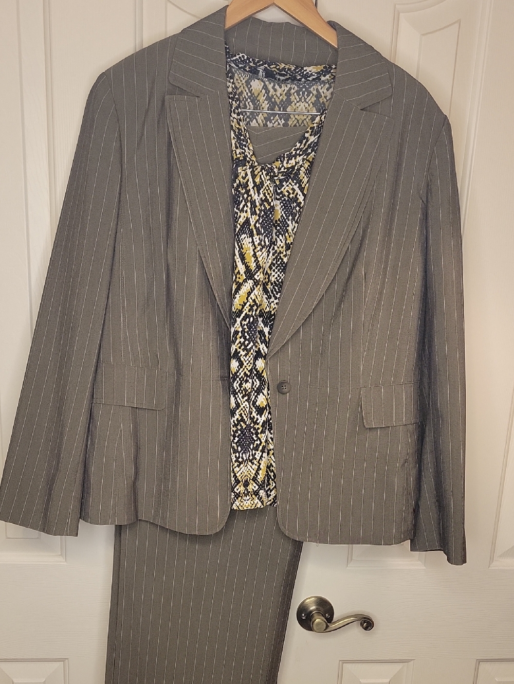 Jones New York Pinstripe Women's Suit - 3-Piece